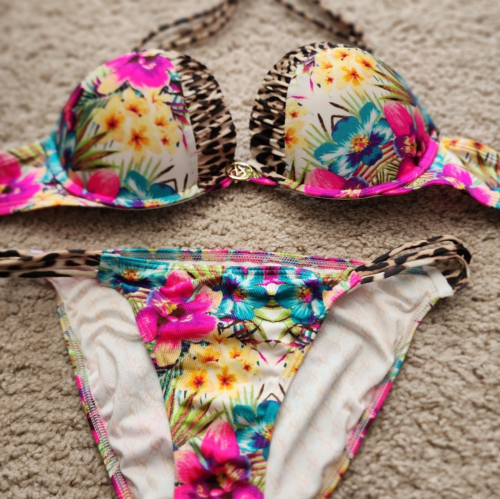 COPY - Victoria Secret Bombshell Bathing suit
